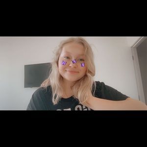 Meet your Posher, Carlee